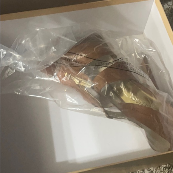 Mk shoes - Picture 4 of 4